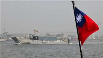 تايوان ترصد 13 طائرة صينية و3 سفن حربية حول الجزيرة