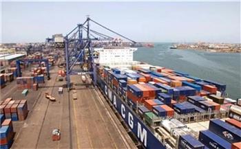 تداول 2800 طن بضائع و341 شاحنة بميناء نويبع البحري في جنوب سيناء