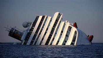 غرق سفينة تحمل 20 سائحا في هندوراس