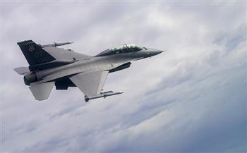 طائرتان أمريكيتان من طراز F-16 تهبطان اضطراريًا في اليابان