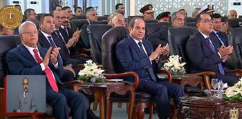 خلال احتفالية عيد العمال.. الرئيس السيسي يشاهد فيلمًا تسجيليًا بعنوان «سواعد مصرية»