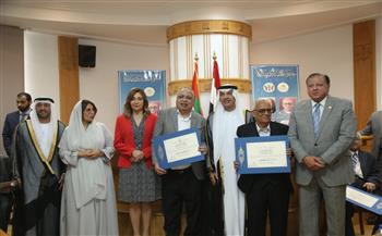 وزيرة الثقافة وسفيرة الإمارات يكرمون 4 أدباء مصريين ضمن «ملتقى الشارقة الثقافي»