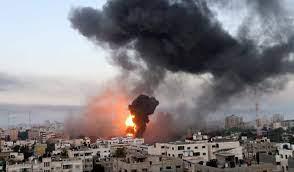 طيران الاحتلال الاسرائيلي يقصف منزلًا شمال قطاع غزة