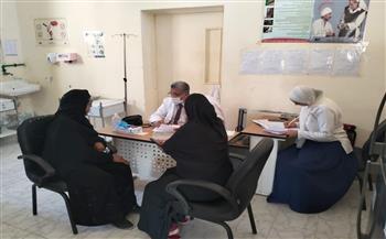الكشف على 234 مواطنًا خلال القافلة الطبية بقرية الحمراوين بالقصير