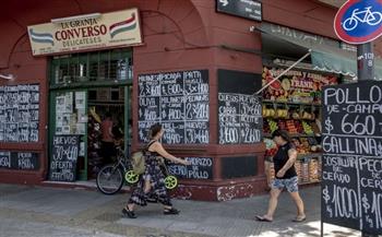 معدل التضخم في الأرجنتين يقفز لأعلى مستوى له في 3 عقود