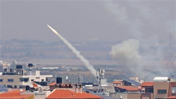إصابة إسرائيليين إثر سقوط صاروخ قرب مستوطنة في محيط غزة