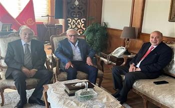محافظ بورسعيد يستقبل رئيس مجلس إدارة مصنع الأدوية بشرق المحافظة