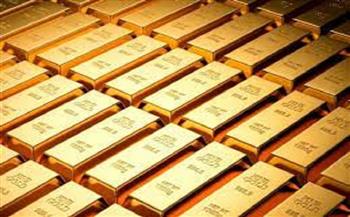 أسعار الذهب العالمي تصعد مع استمرار المخاطر الاقتصادية