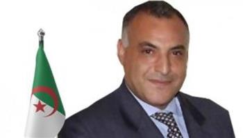 وزير الخارجية الجزائري يصل إلى جدة لتعزيز العلاقات الثنائية والمشاركة في اجتماعات القمة العربية التحضيرية
