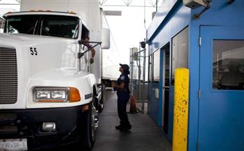 المكسيك تحتج على عمليات تفتيش ناقلات البضائع على حدود تكساس