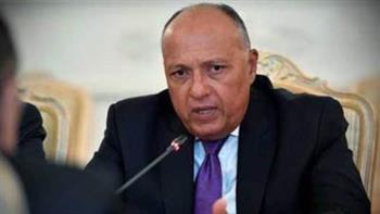 شكري يبحث مع وزير الشئون الخارجية الجزائري العلاقات الثنائية والقضايا الإقليمية 