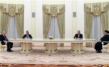 بوتين ورئيس إيران يشهدان توقيع اتفاق إنشاء خط للسكك الحديد