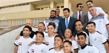 وزير الرياضة يلتقي فريق منتخب قصار القامة ودعمهم قبل الكأس الآفرو - آسيوية بالمغرب