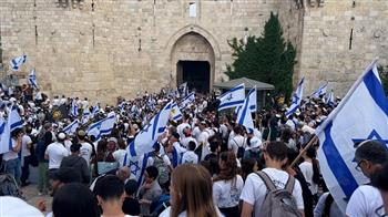 مسيرة الأعلام الإسرائيلية تقتحم منطقة باب العامود في القدس