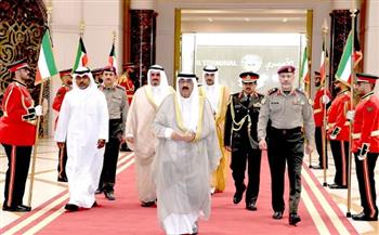 ولي عهد الكويت يصل إلى جدة للمشاركة في القمة العربية