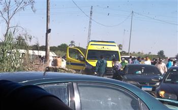 إصابة 7 أشخاص في حادث تصادم سيارة ميكروباص مع دراجتين بخاريتين