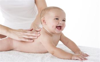 للأمهات.. 8 زيوت طبيعية وآمنة لتدليك جسم الرضيع وبشرته