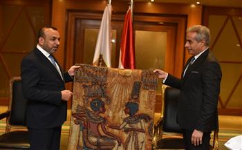 وزير القوى العاملة يلتقي بنظيره العراقي لتعزيز التعاون وبحث ملف «المعاشات التقاعدية»  