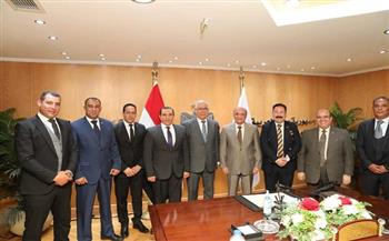 تنفيذا لتوجيه الرئيس السيسي.. وزير العدل يلتقي مجلس نقابة محامين شمال سيناء