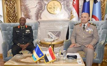 رئيس أركان حرب القوات المسلحة يلتقي رئيس أركان قوات الدفاع الرواندية 