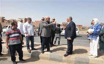 محافظ بني سويف يتابع مستجدات تطوير الطرق المؤدية لمرسى النيل السياحي