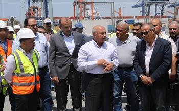 وزير النقل يتفقد تجهيزات وكفاءة التشغيل التجريبية لمحطة «تحيا مصر»
