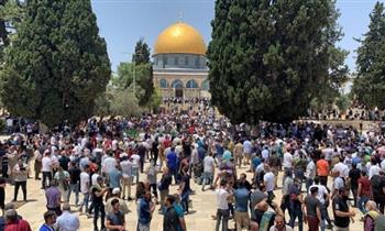 45 ألف فلسطيني يؤدون صلاة الجمعة في رحاب المسجد الأقصى