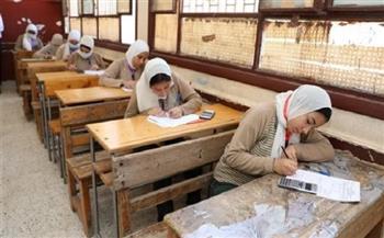 أخبار التعليم في مصر اليوم.. انطلاق الامتحانات التحريرية لدبلومات الشهادة الثانوية الفنية