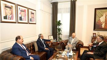 رئيس الديوان الملكي الأردني يلتقي الأمين العام لمجلس الوحدة الاقتصادية العربية