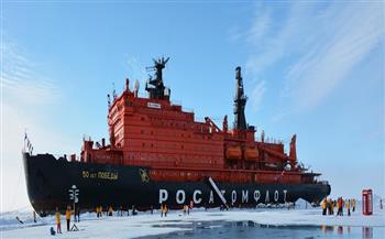 روسيا تطور سفينة مميزة توفر خدمات الدعم التقني لكاسحات الجليد النووية 