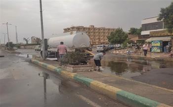 سحب مياه الأمطار بمدينة سفاجا واستمرار إعلان حالة الطوارىء