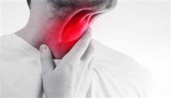 أعراض وأسباب التهابات الحنجرة والأحبال الصوتية