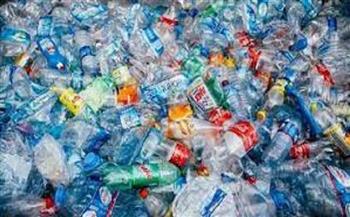 دراسة تحذر من المواد البلاستيكية الملامسة للأغذية والمعاد تدويرها واستخدامها 