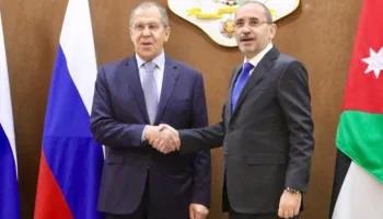 وزيرا خارجية الأردن وروسيا يبحثان نتائج اجتماع عمان التشاوري 