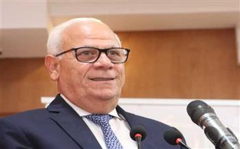 محافظ بورسعيد يعقد لقاءا موسعا مع رؤساء مجالس النقابات المهنية