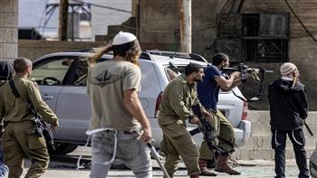 مستوطنون يهاجمون مركبات الفلسطينيين قرب يعبد
