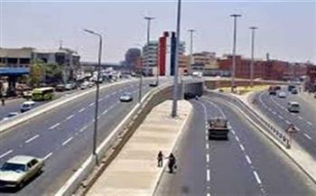 النشرة المرورية.. انتظام وسيولة في حركة السيارات بمحاور القاهرة والجيزة (فيديو)