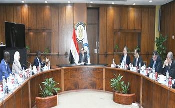 وزير البترول يستقبل المدير الإقليمي لشئون البنية التحتية بالشرق الأوسط وشمال أفريقيا بالبنك الدولي