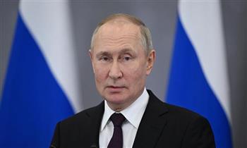 بوتين يهنئ رئيس تركمانستان بعيد النصر 