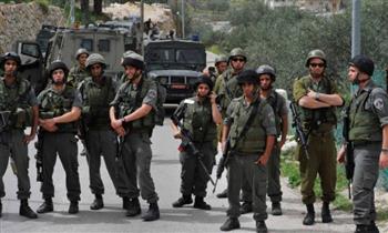 الاحتلال الإسرائيلي يعتقل 34 فلسطينيًا بالضفة الغربية 