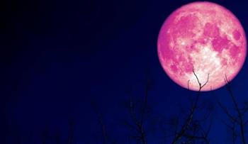 14 ظاهرة فلكية تزين سماء يونيو.. أبرزها قمر الفراولة