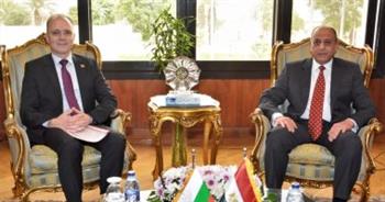 وزير الطيران المدني يبحث مع سفير بلغاريا بالقاهرة أوجه التعاون المشترك