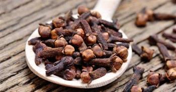 فوائده الصحية مهمة.. القرنفل يسكن آلام الأسنان ويعالج التهابات المفاصل والروماتيزم