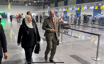 وزيرة التضامن تودع أول أفواج حجاج بيت الله الحرام من مطار القاهرة الدولي