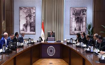 رئيس الوزراء يوجه بسرعة تطوير الطرق والمحاور المحيطة بالمتحف المصري الكبير 