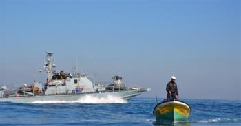 البحرية الاسرائيلية تعتقل 5 صيادين وتستولي على مركب قبالة شاطئ مدينة غزة 