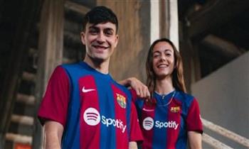 برشلونة يكشف عن قميصه فى الموسم الجديد