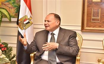 محافظ أسيوط يناقش مشروعات برنامج التنمية المحلية بصعيد مصر 