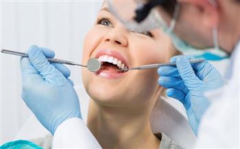 أطباء يابانيون يعكفون على علاج قد يسمح للأسنان بالنمو مجددًا