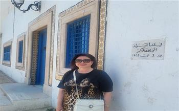 إلهام شاهين تزور قبر الرئيس التونسي الراحل الحبيب بورقيية «صور»